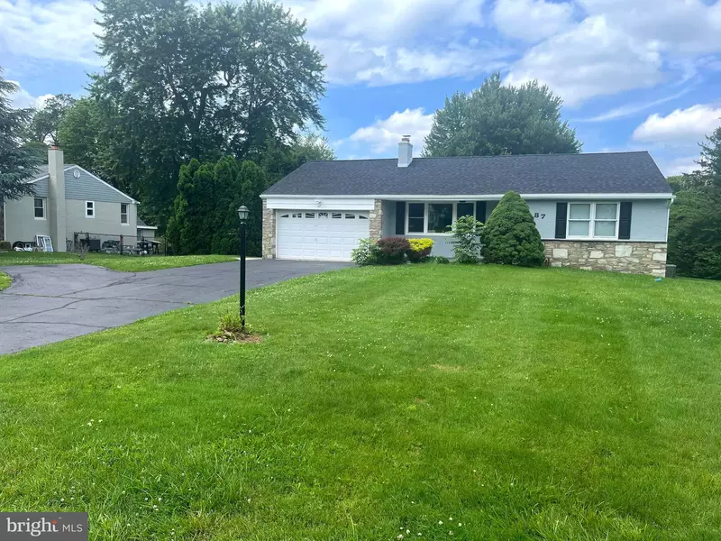 87 VALLEY DR, Southampton, PA 18966