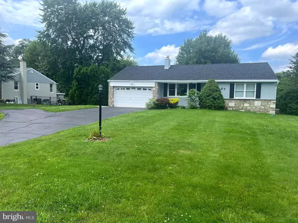 87 VALLEY DR, Southampton, PA 18966