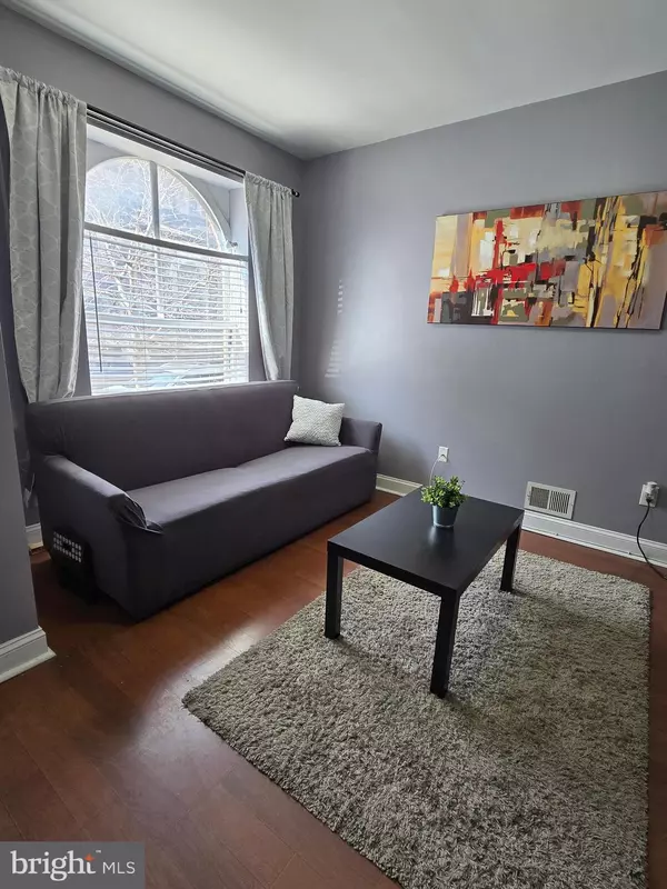 Baltimore, MD 21205,825 N COLLINGTON AVE