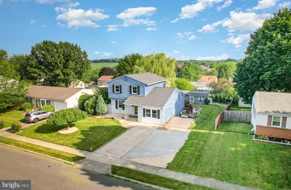 Mechanicsburg, PA 17055,1122 FLORIBUNDA LN