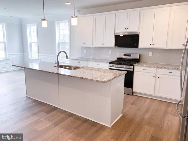 Bridgeville, DE 19933,320 HERITAGE SHORES CIR