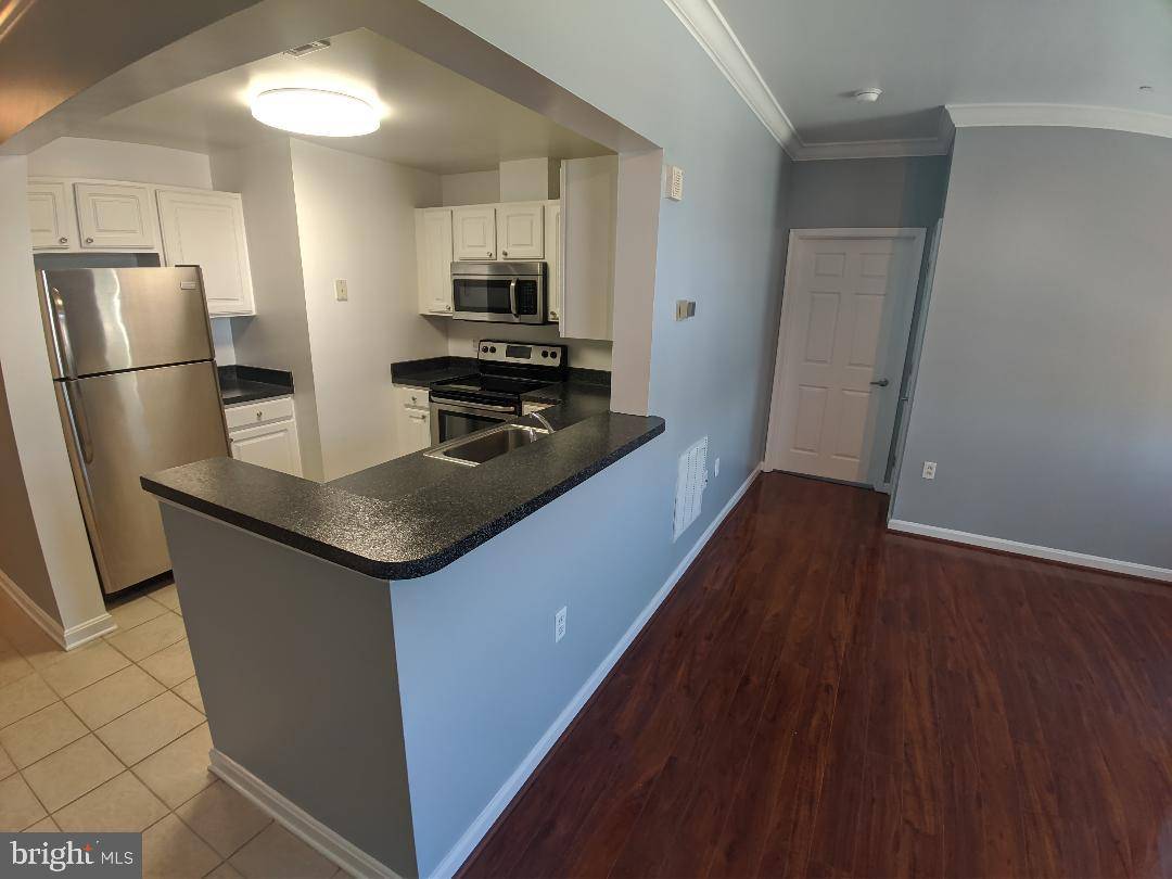 Baltimore, MD 21230,23 PIERSIDE DR #203