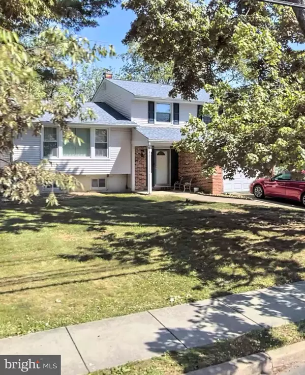 924 CROPWELL RD, Cherry Hill, NJ 08003