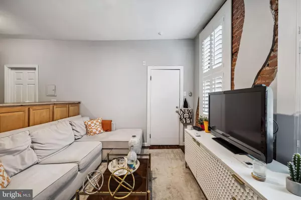 Philadelphia, PA 19123,227 POPLAR ST #C