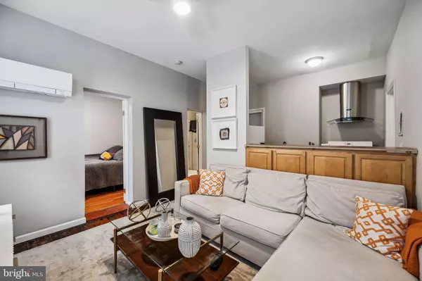 Philadelphia, PA 19123,227 POPLAR ST #C