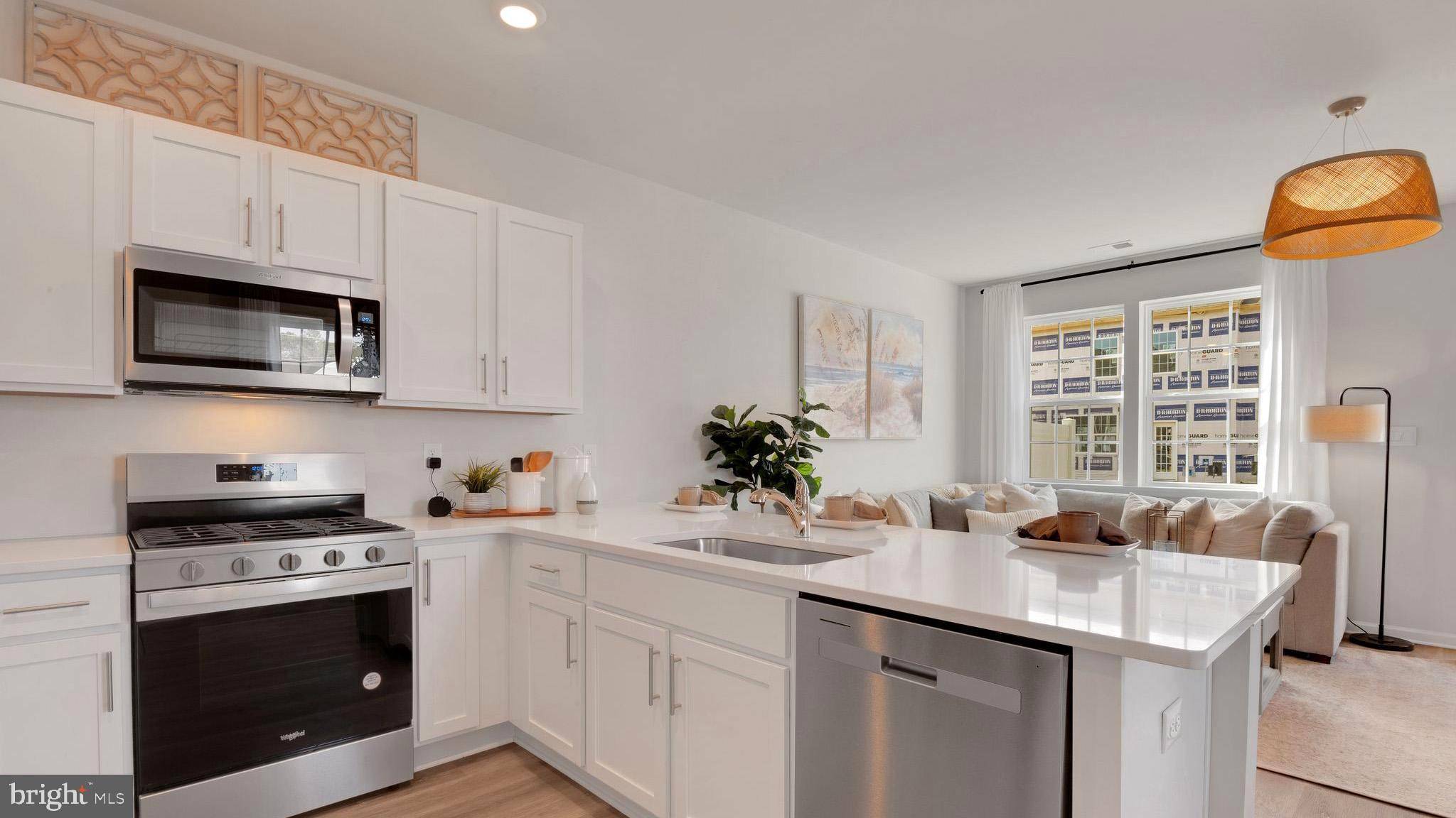 Egg Harbor Township, NJ 08234,216 HERMOSA DR