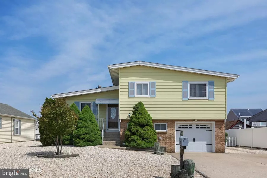 87 RONALD AVE S, Bayville, NJ 08721