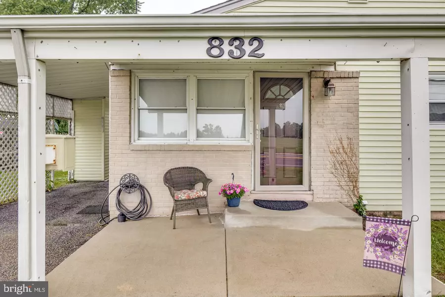 832 WOODLANE RD, Mount Holly, NJ 08060