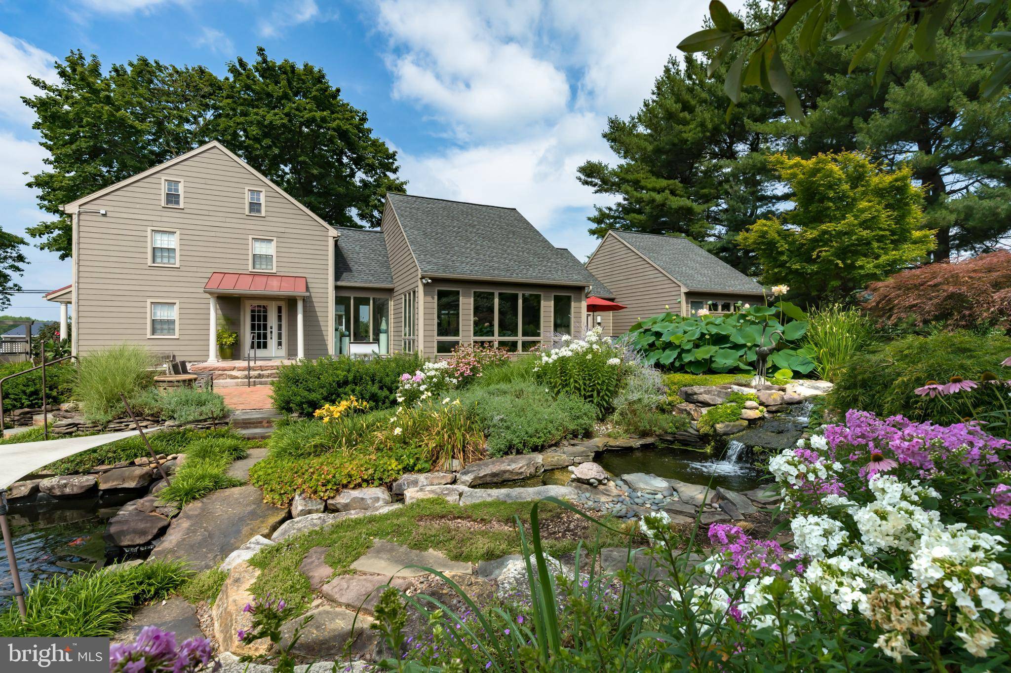 Stevens, PA 17578,170 W GIRL SCOUT RD