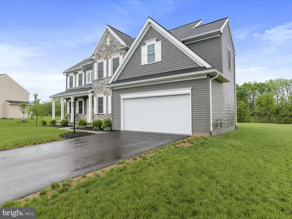 Carlisle, PA 17015,102 BERKSHIRE DR