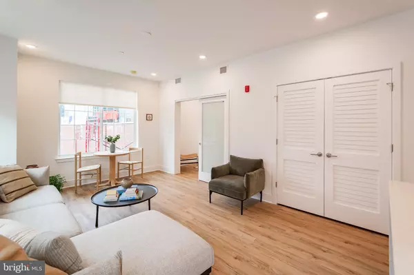 Philadelphia, PA 19146,2101 WASHINGTON AVE #PREMIUM ONE BED