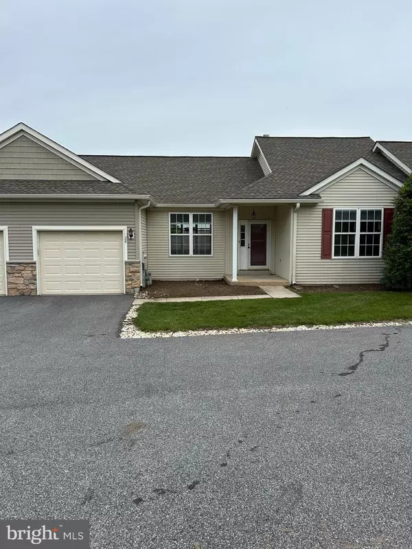 28 W HOUNDPACK WAY, Glen Mills, PA 19342