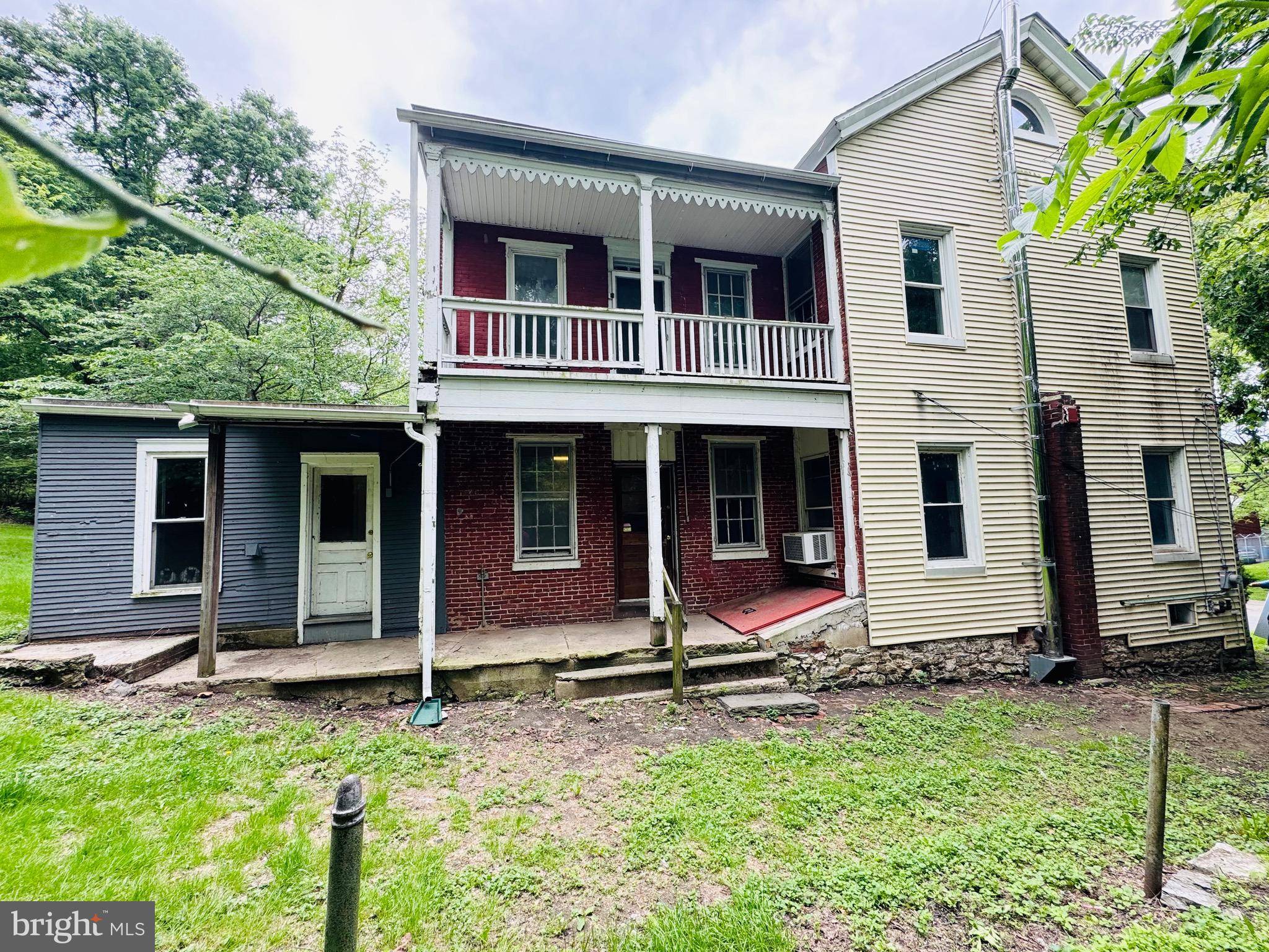 Reading, PA 19611,610 OLD WYOMISSING RD