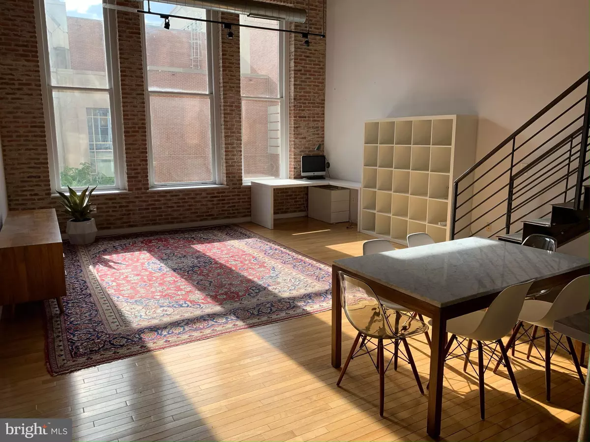 Philadelphia, PA 19107,1027-31 ARCH ST #303