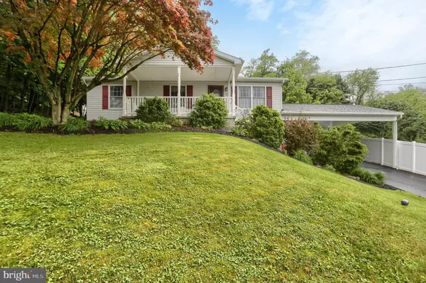 6 NORTH LOCKE AVENUE, Yeagertown, PA 17099
