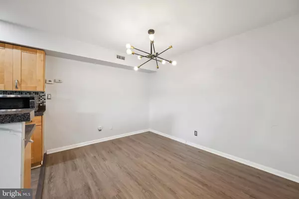 Bethesda, MD 20817,7557 SPRING LAKE DR #B2