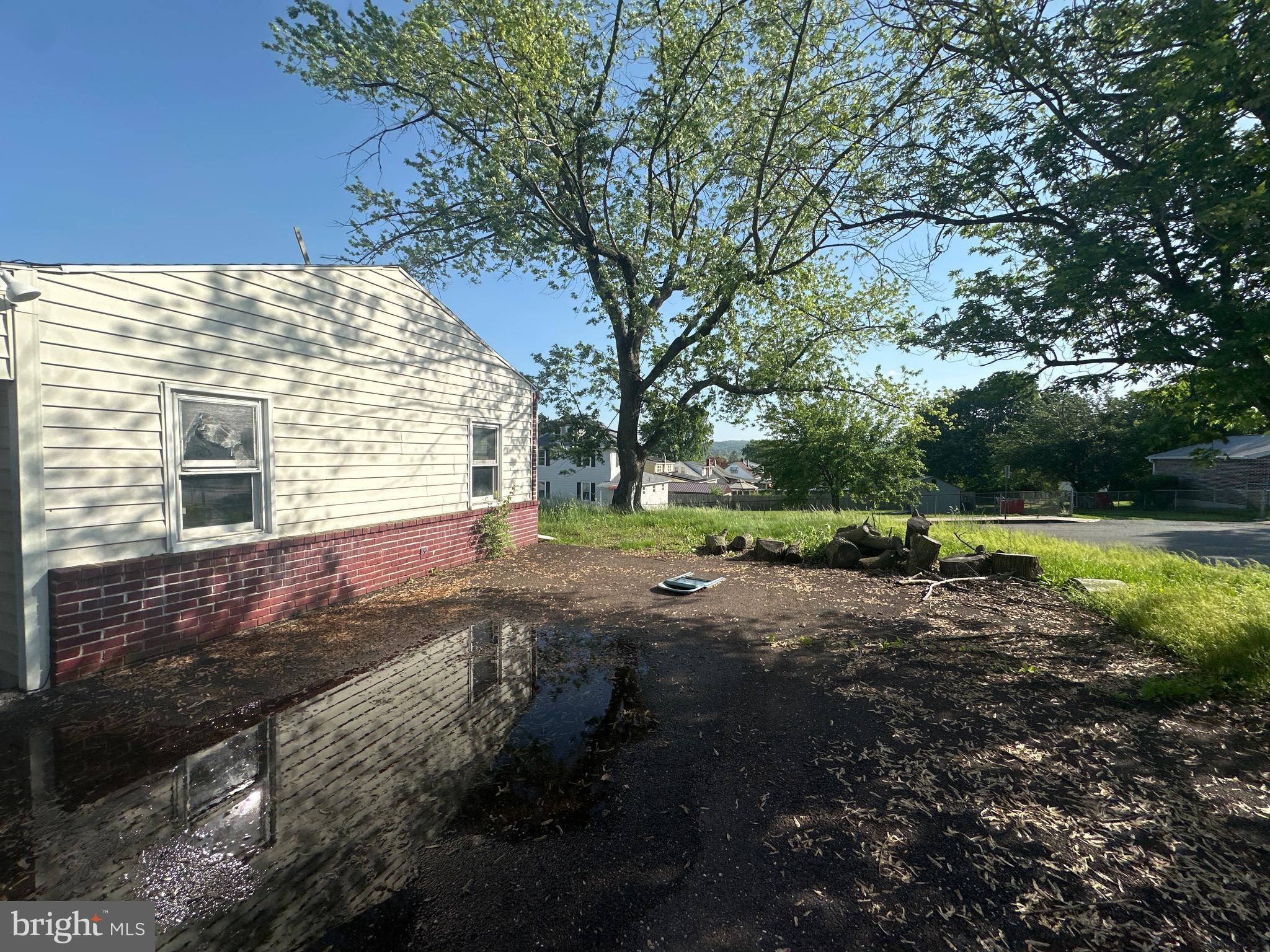 Stowe, PA 19464,160 LINDEN ST