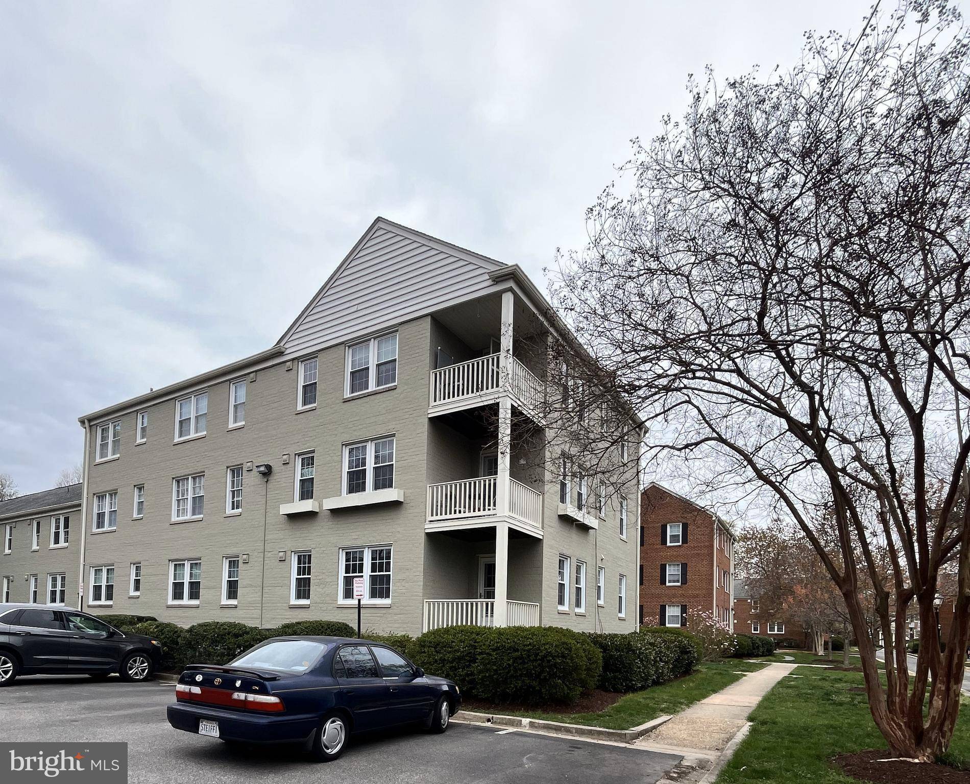 Alexandria, VA 22307,1413 BELLE VIEW BLVD #C1