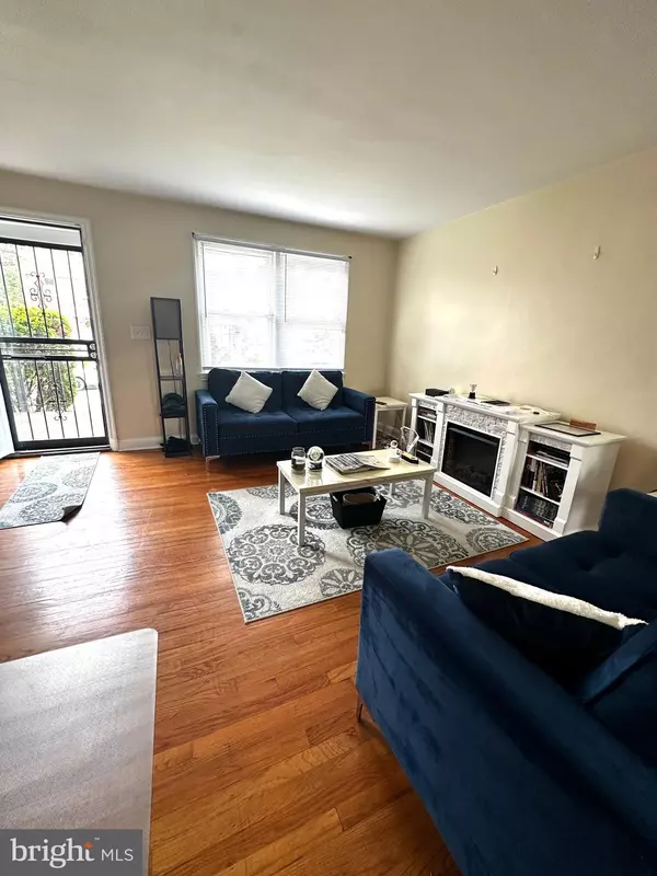 Baltimore, MD 21212,912 EVESHAM AVE