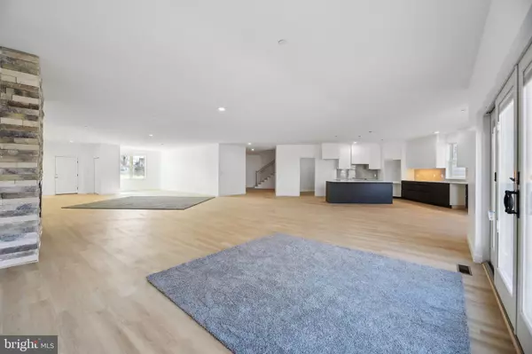 Ellicott City, MD 21043,8325 GROVE ANGLE RD