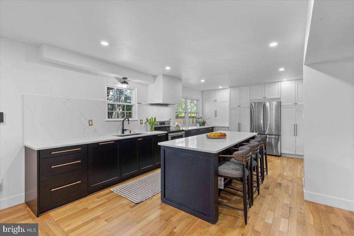 1745 REMINGTON DR, Crofton, MD 21114
