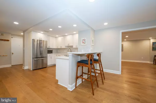 Philadelphia, PA 19103,1919 CHESTNUT ST #523-524