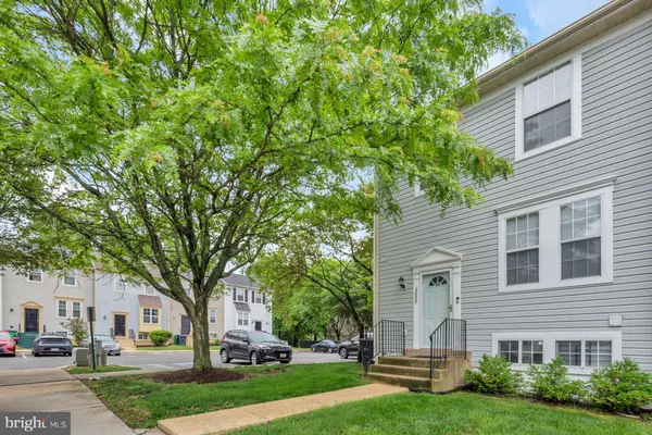 District Heights, MD 20747,6029 SURREY SQUARE LN