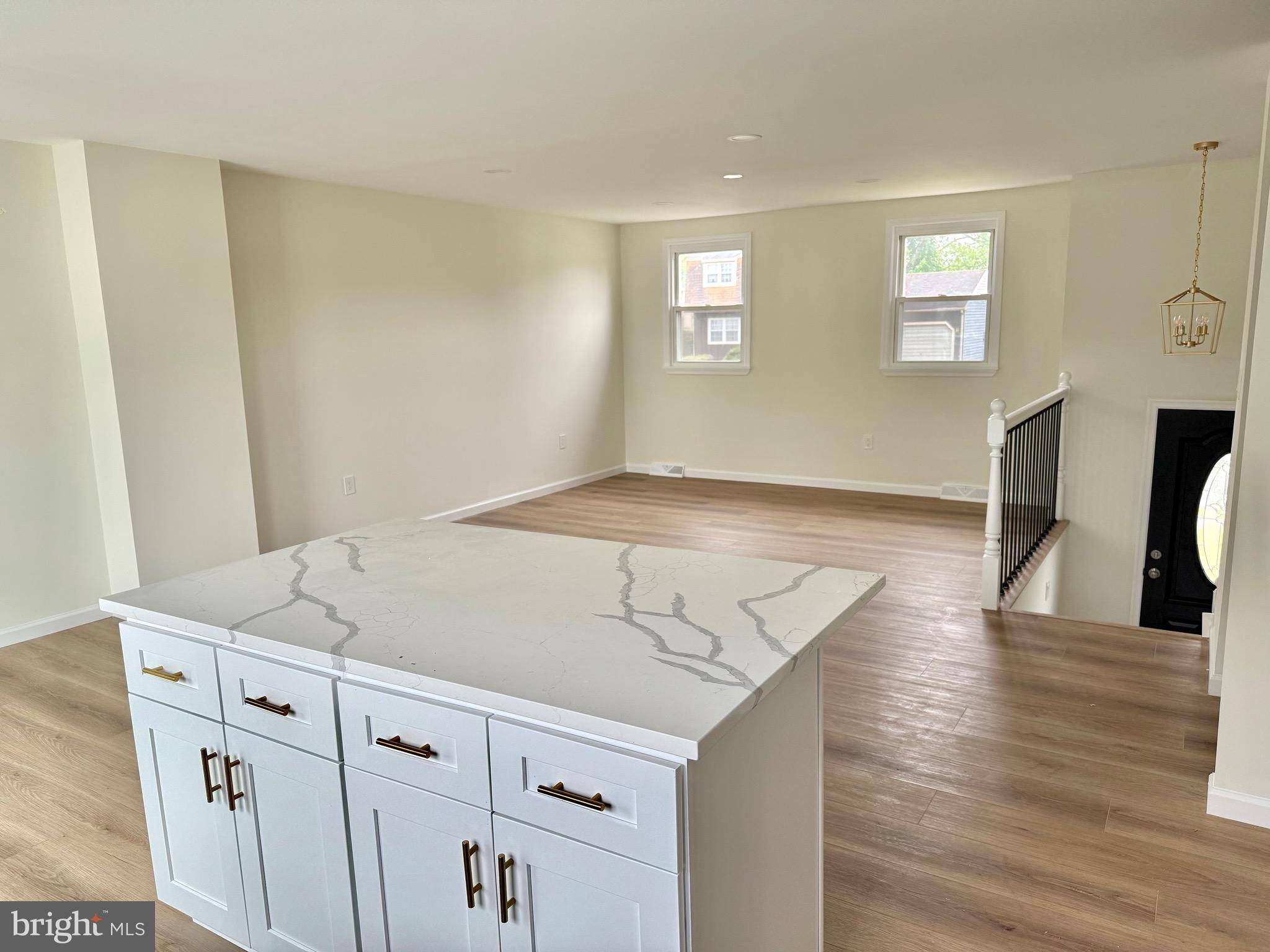Clementon, NJ 08021,6 SPRING HILL DR