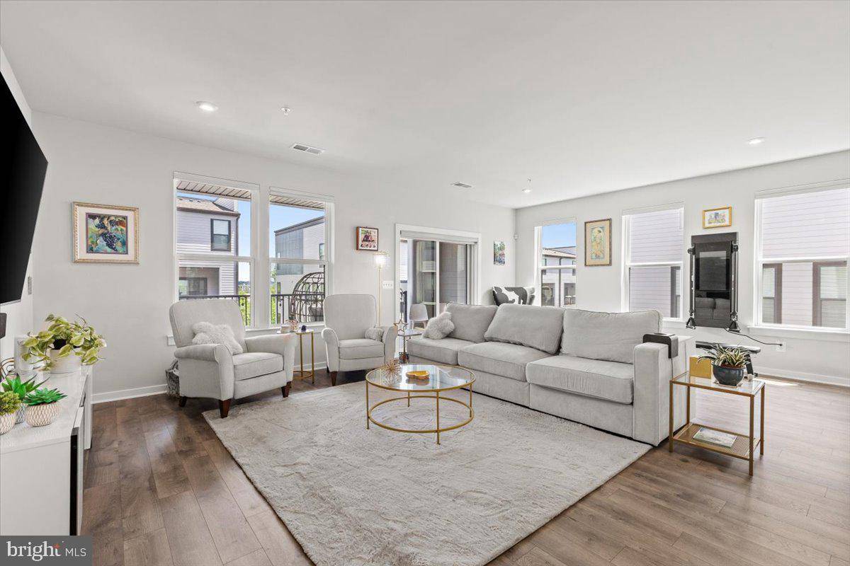 Fairfax, VA 22033,12132 LOBLOLLY DR #31