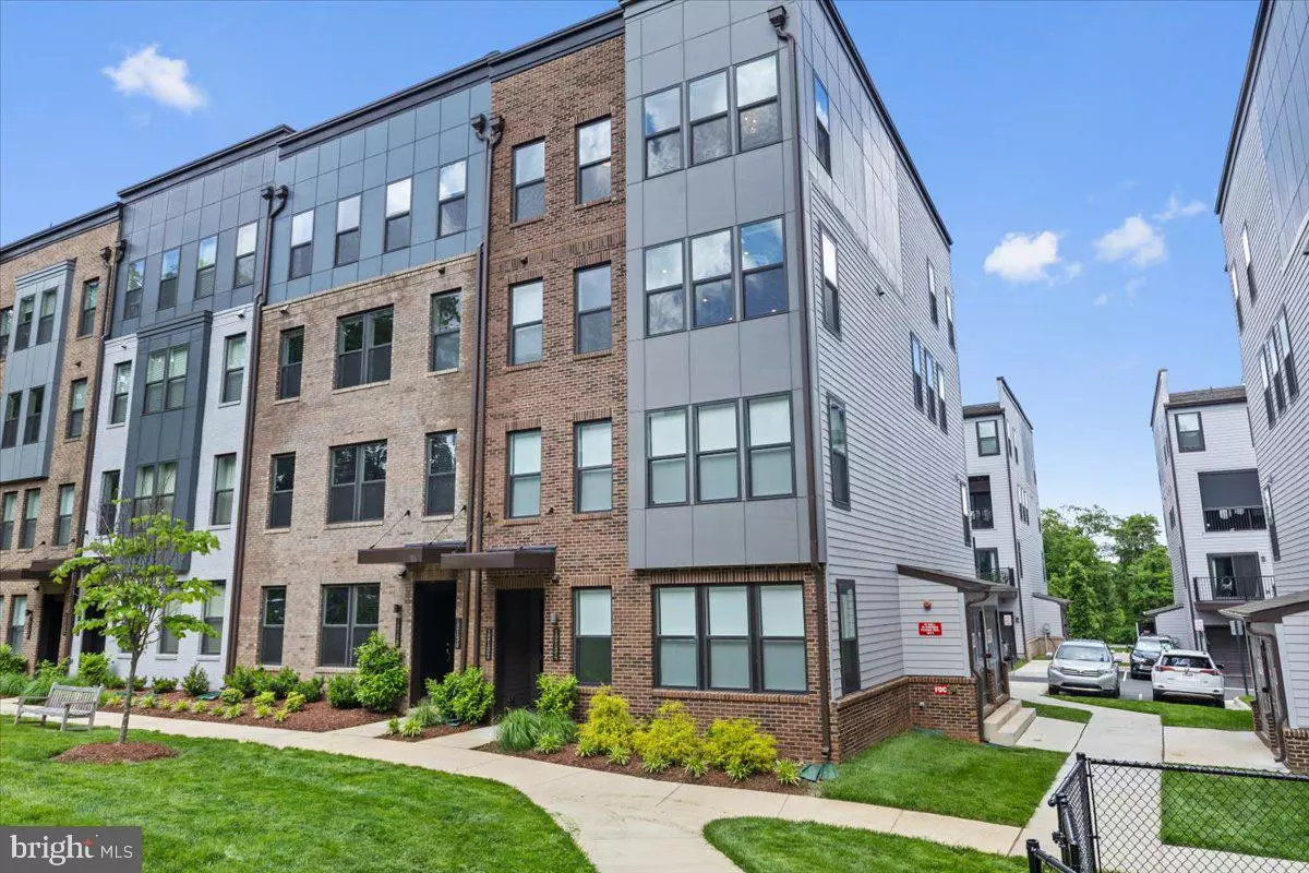 Fairfax, VA 22033,12132 LOBLOLLY DR #31