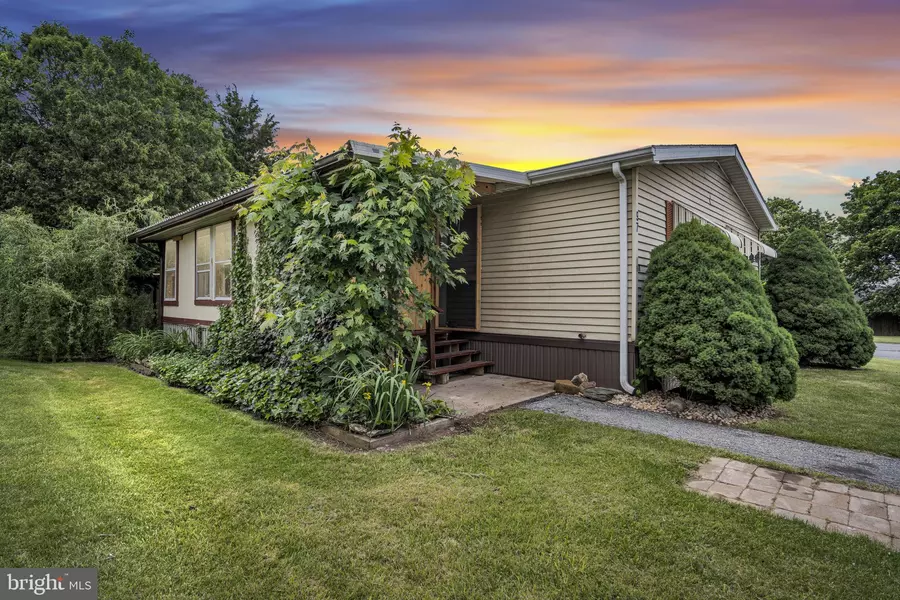 97 MAPLE RD, Dover, PA 17315