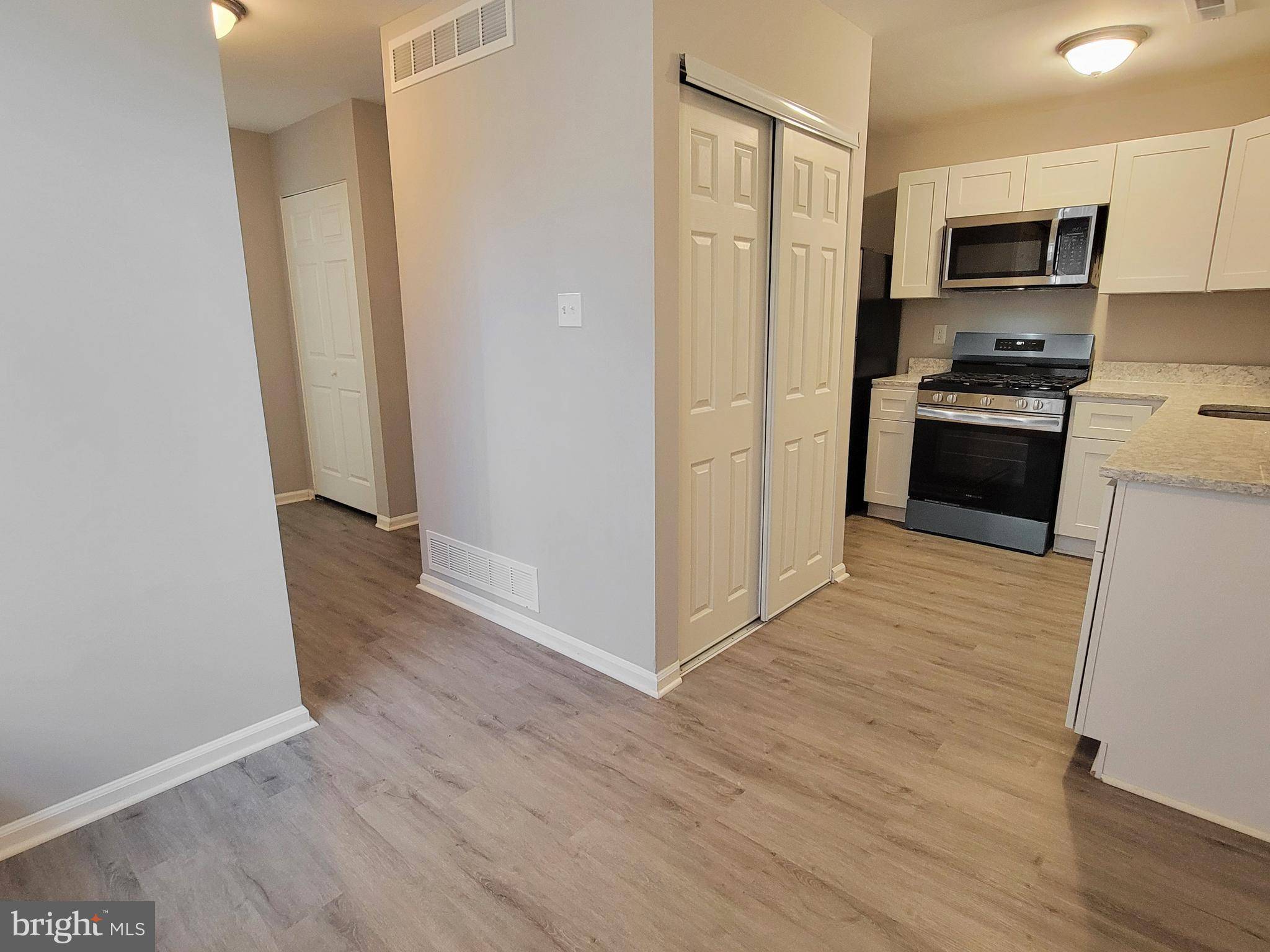 Roebling, NJ 08554,38 RIVER BANK DR
