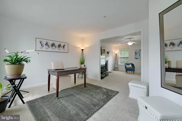 Waldorf, MD 20601,5513 NOTCHED BEAK CT