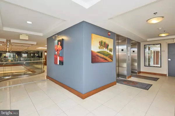 Arlington, VA 22213,2200 N WESTMORELAND ST #330