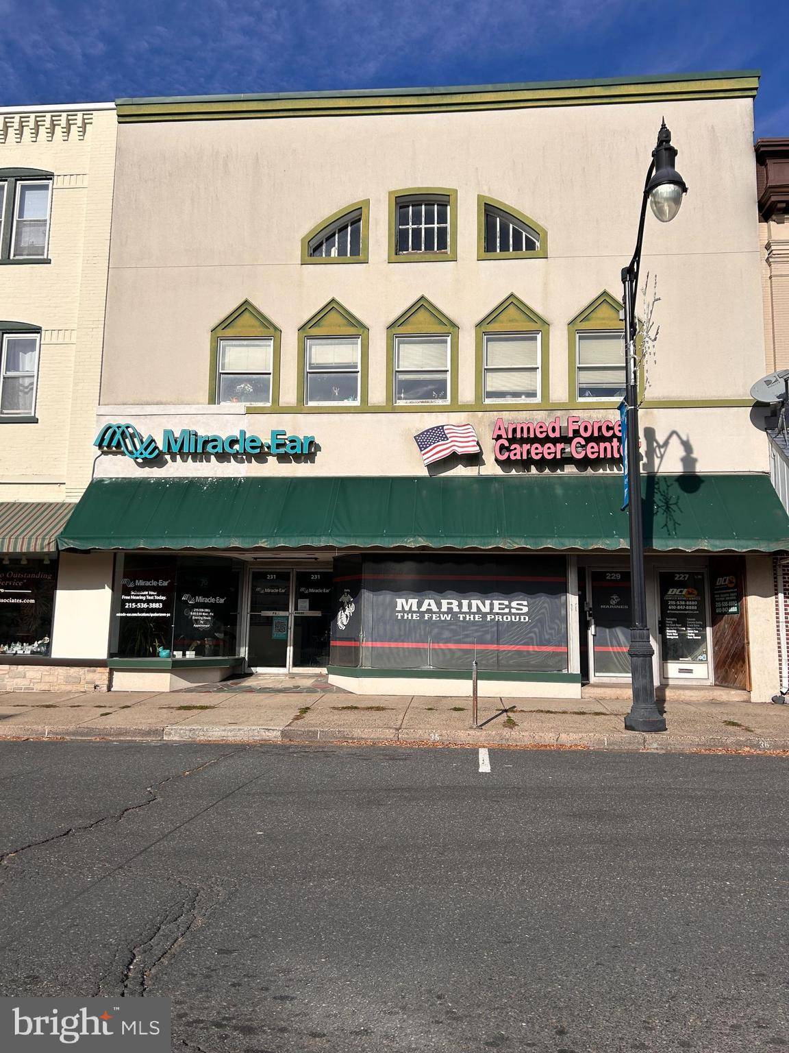 227-231 W BROAD ST, Quakertown, PA 18951