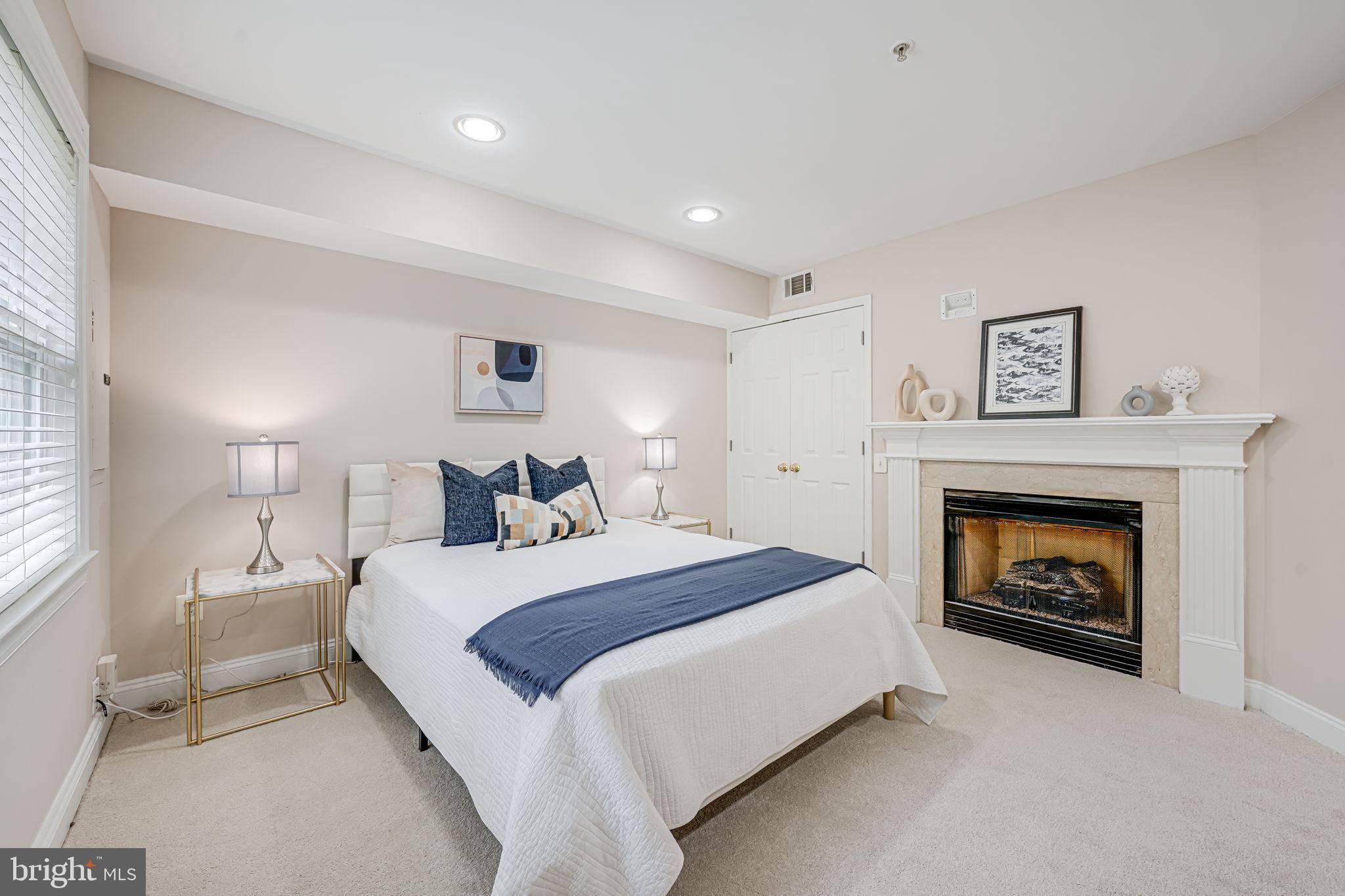 Reston, VA 20190,12122 KINSLEY PL