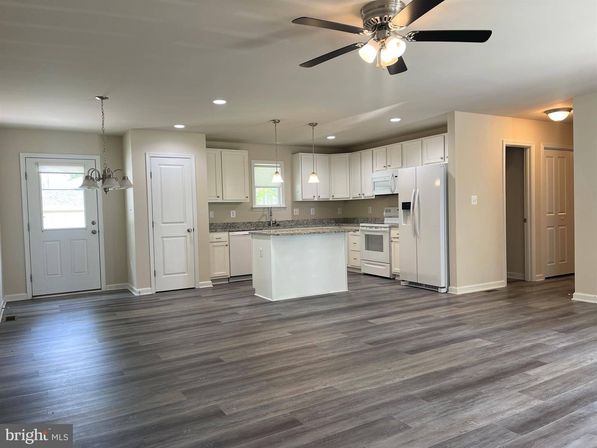 Colonial Beach, VA 22443,94 OAK LN