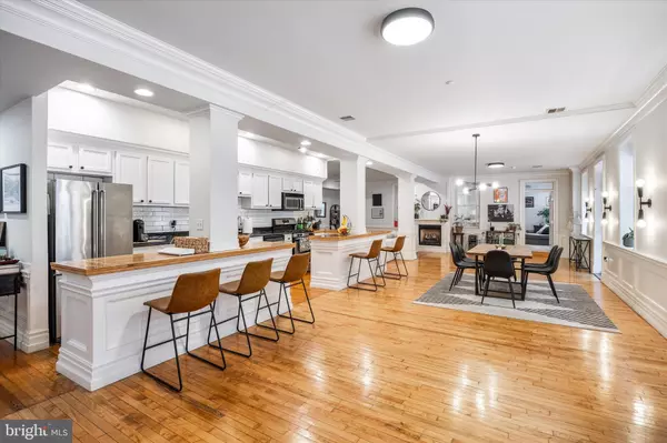 Philadelphia, PA 19106,237-41 N BREAD ST #2