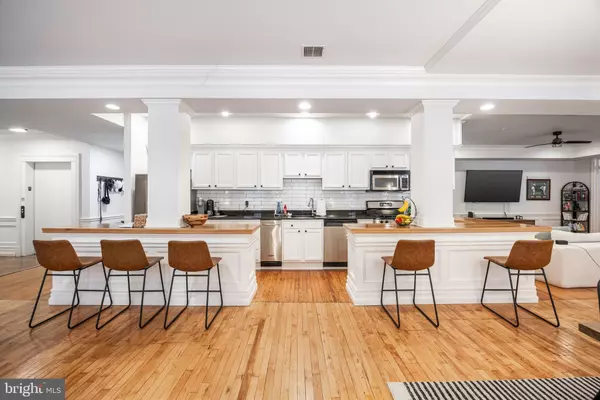 Philadelphia, PA 19106,237-41 N BREAD ST #2