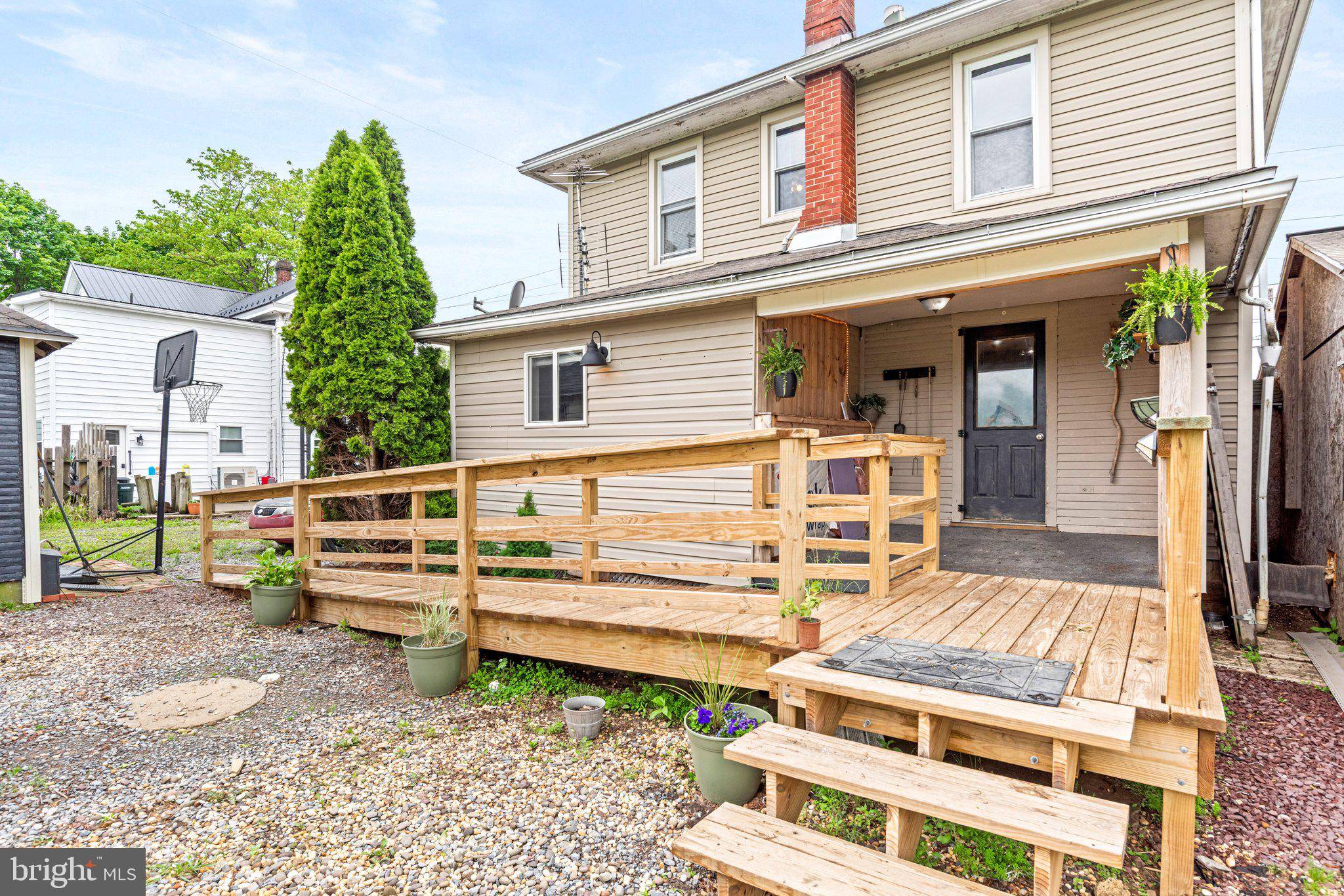 Mifflintown, PA 17059,9054 WILLIAM PENN HWY