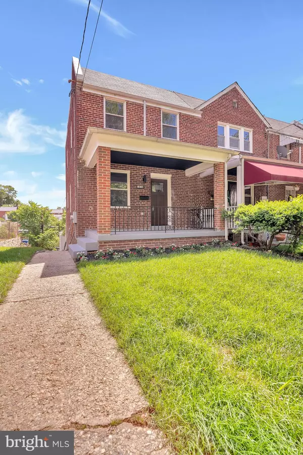 Washington, DC 20020,1636 40TH ST SE