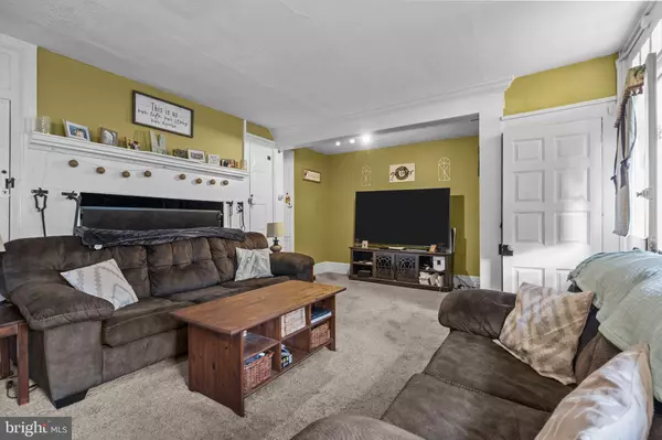 Southampton, PA 18966,922 2ND STREET PIKE