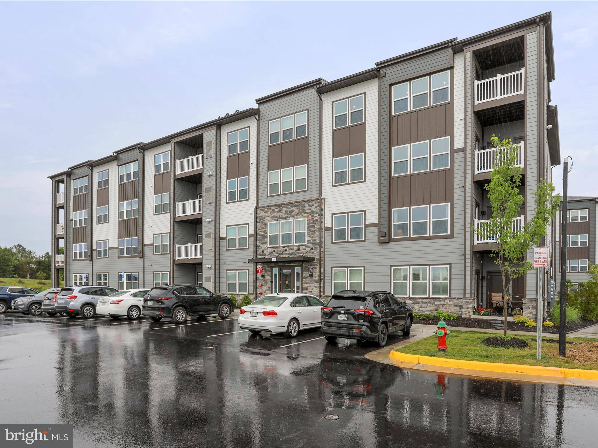 Winchester, VA 22602,140 MCCORMICK CIR #302
