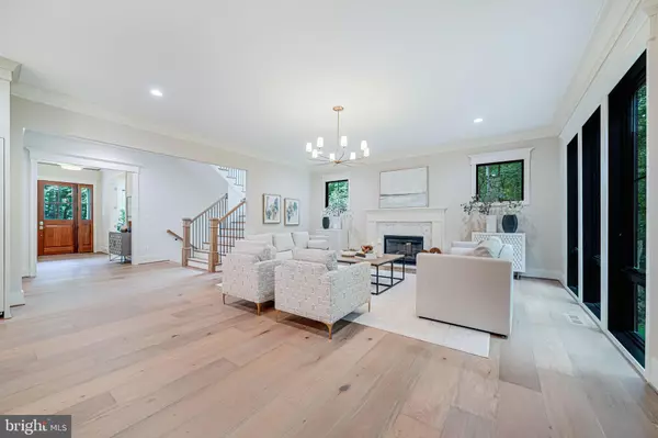 Vienna, VA 22181,2210 TROTT AVE