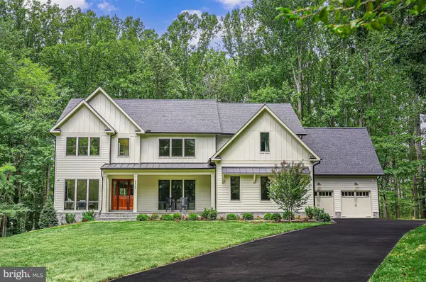 2210 TROTT AVE, Vienna, VA 22181