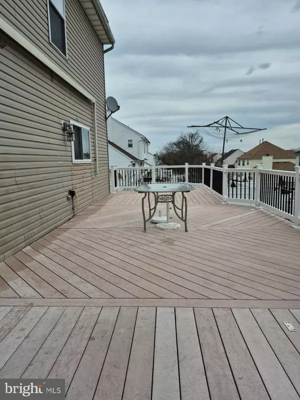 South River, NJ 08882,3 SAMUEL DR