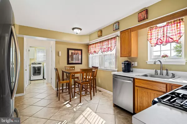 Williamstown, NJ 08094,321 BRYN MAWR DR