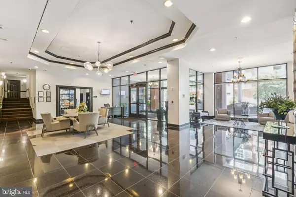 Arlington, VA 22201,1001 N RANDOLPH ST #720