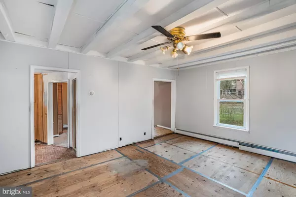 Absecon, NJ 08205,611 S NEW YORK RD