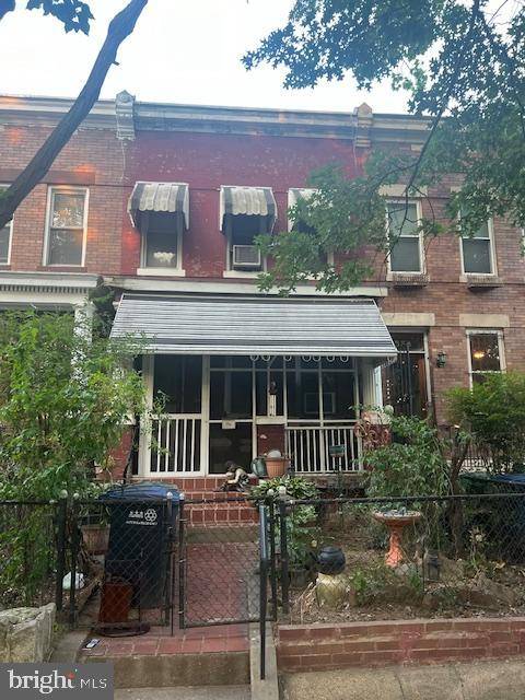 Washington, DC 20003,556 14TH ST SE
